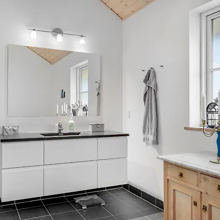Awesome In With Kitchen Holiday home *